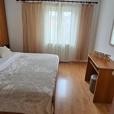 Pida , S 1 Spavacom Sobom * Примоштен