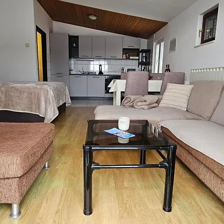 Apartment Pida , S 1 Spavacom Sobom