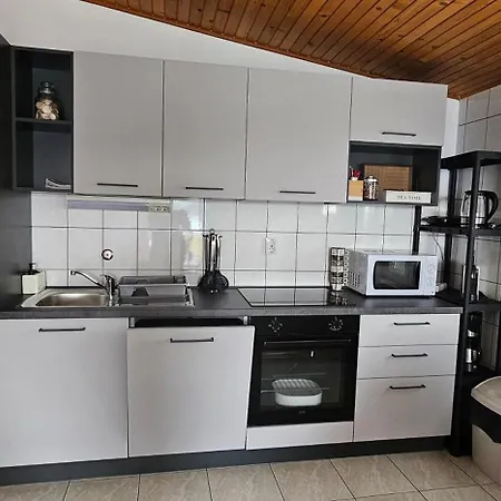 Apartment Pida , S 1 Spavacom Sobom Primosten