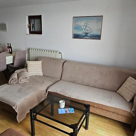 Pida , S 1 Spavacom Sobom Apartman *