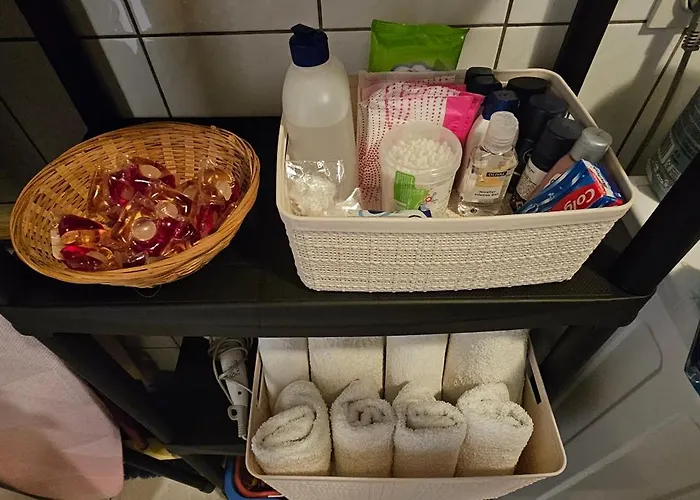 Pida , S 1 Spavacom Sobom *