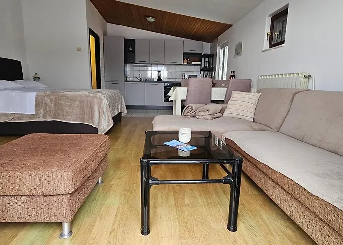 Apartamento Pida , S 1 Spavacom Sobom