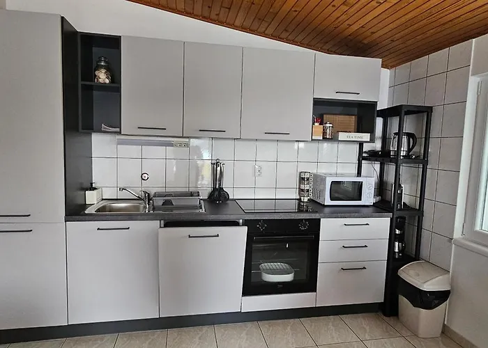 Apartamento Pida , S 1 Spavacom Sobom Primošten
